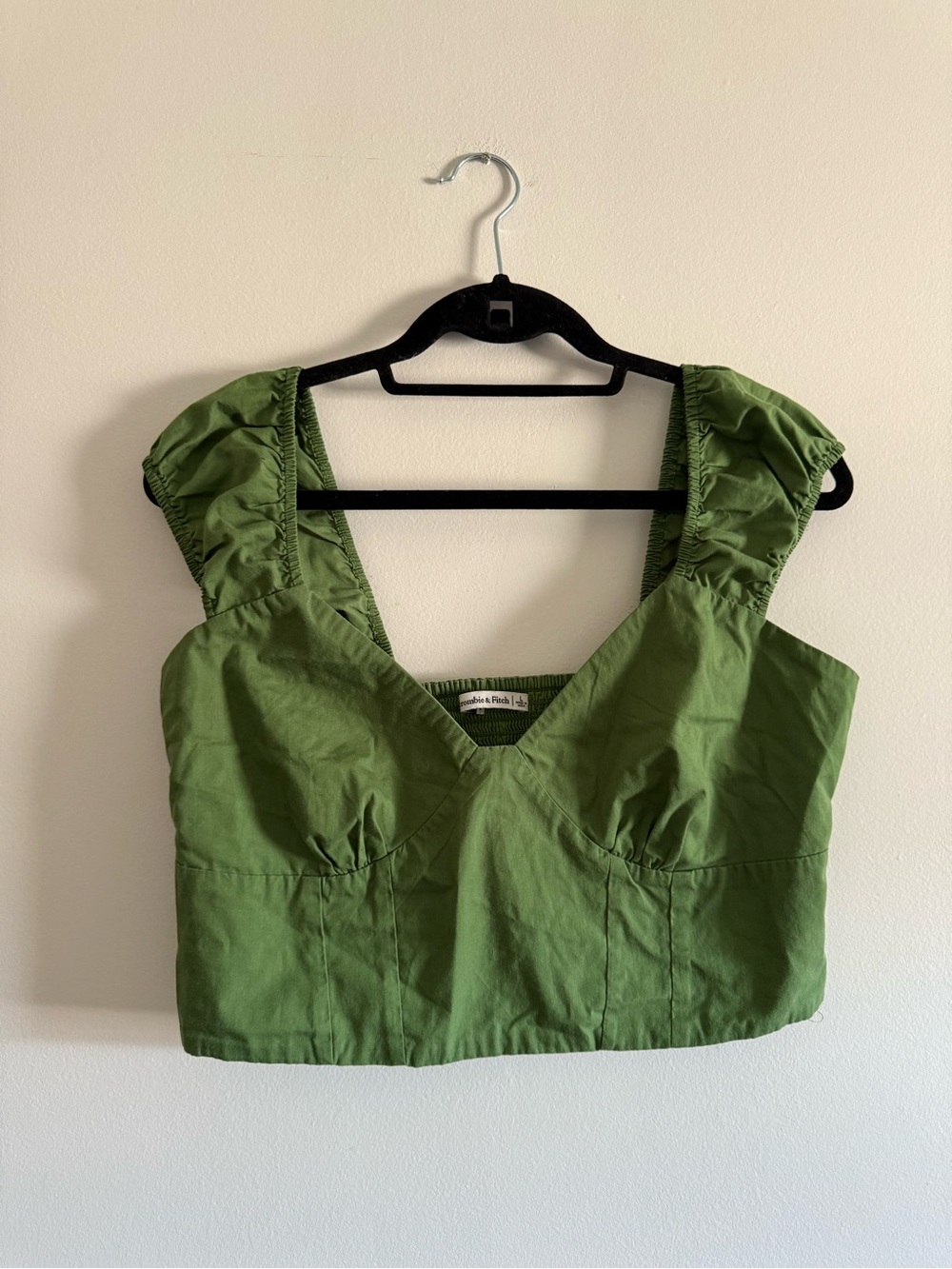 Abercrombie & Fitch Green V-Neck Cropped Top - size large